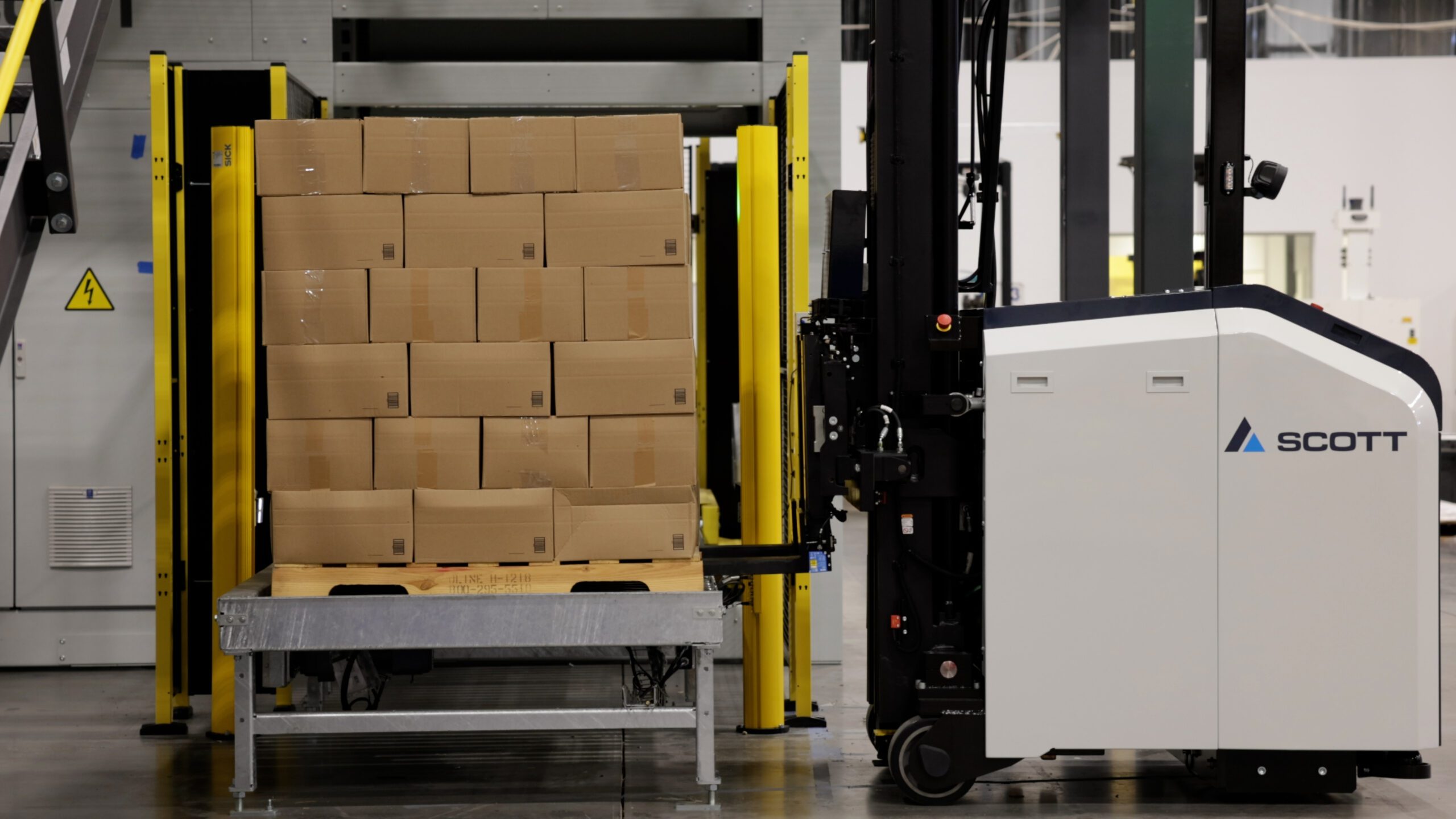 NexBot Lifting a Palete